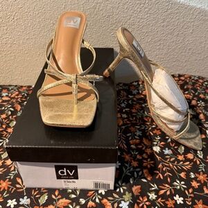 Dolce Vita DV Zini Gold Shimmer Kitten Heels Sandals BNIB Size 10